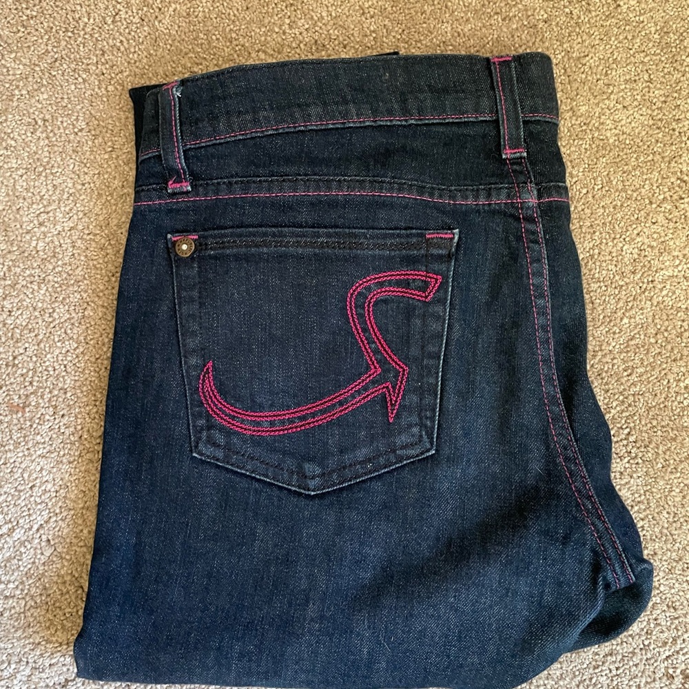 Women’s Rock & Republic dark blue denim jeans pink stitch pockets
